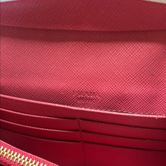 Prada Large Saffiano Wallet - Picture 3 of 15
